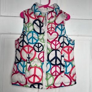 Old Navy Kids Puffer Vest with Peace Sign Pattern size 6/7